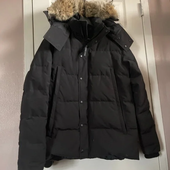 Canada Goose down jacket - Picture 1 of 5